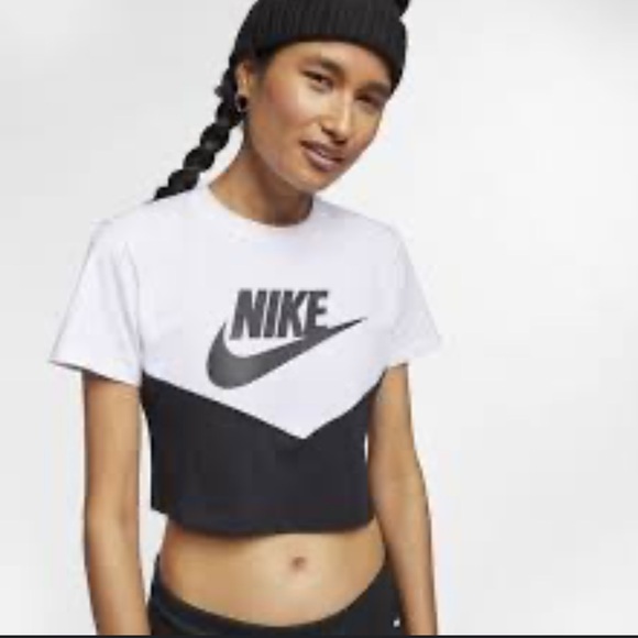 NIKE Crop Top - Picture 6 of 6